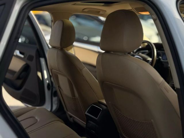 Vehicle image 14 of 35