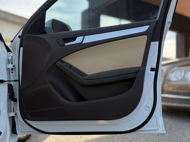 Vehicle image 12 of 35