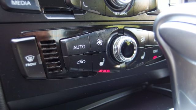 Vehicle image 51 of 55