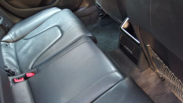 Vehicle image 33 of 55