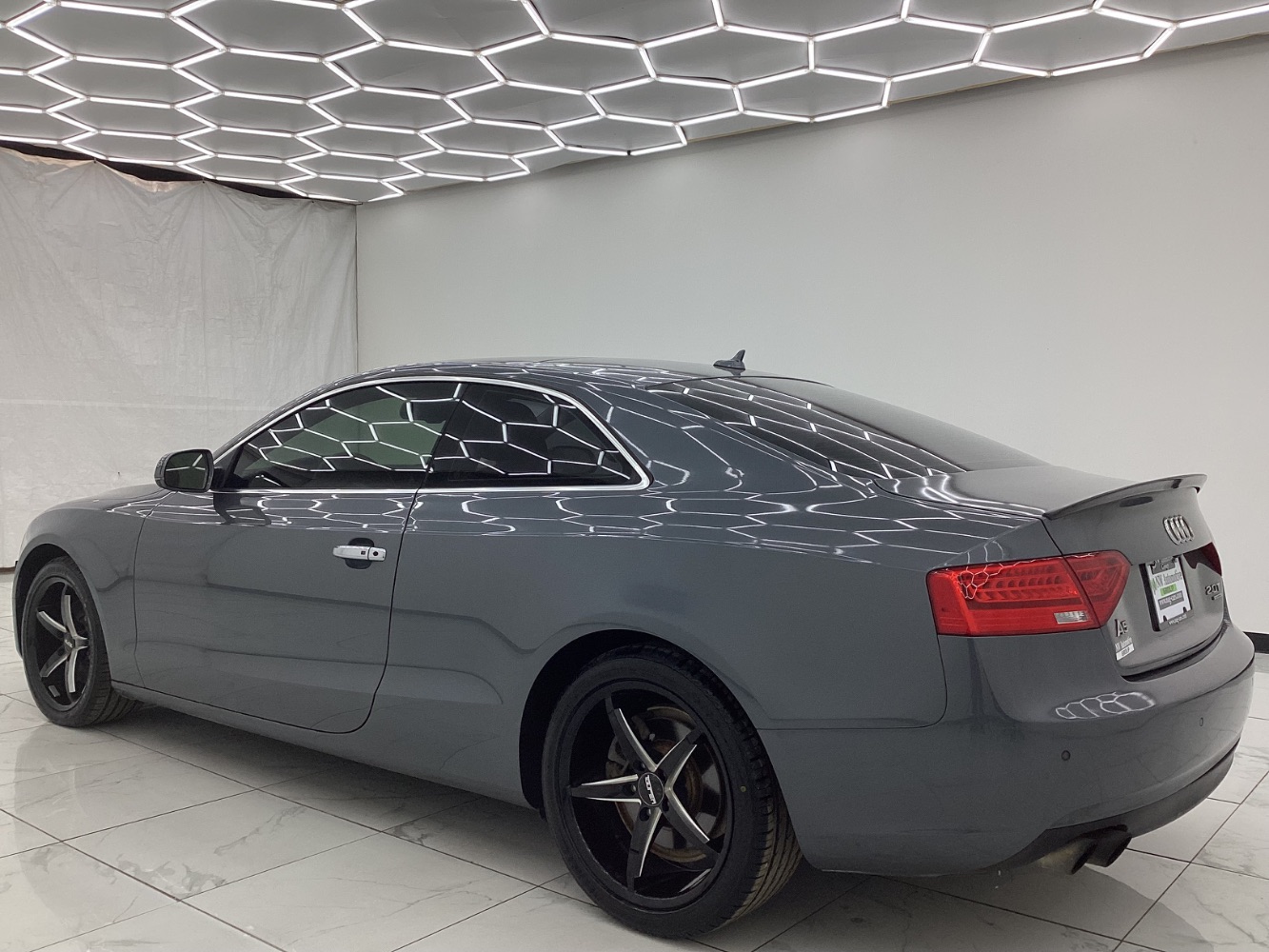 Vehicle image 7 of 46