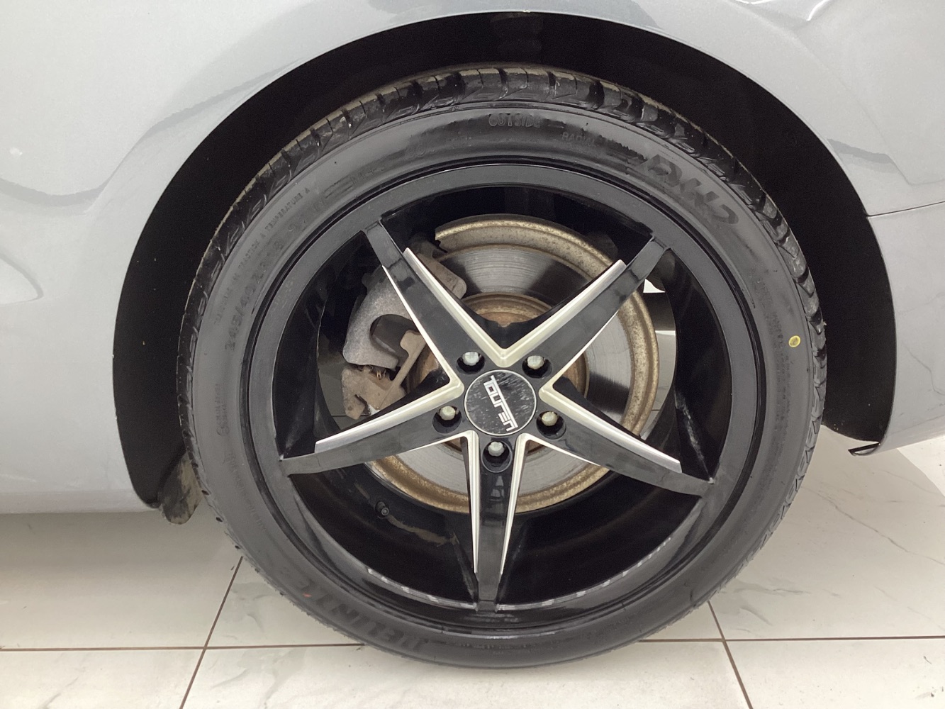 Vehicle image 44 of 46