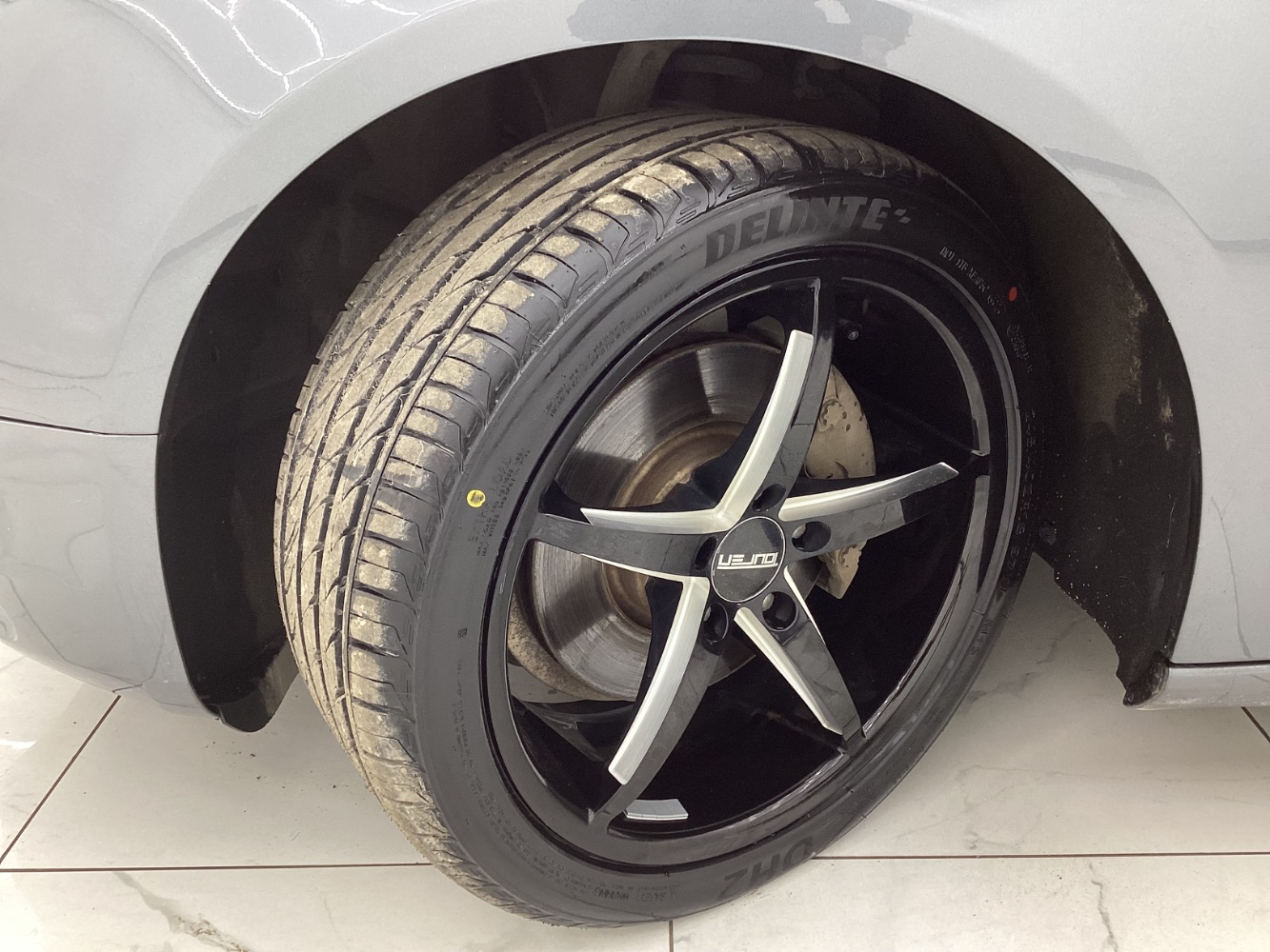 Vehicle image 41 of 46