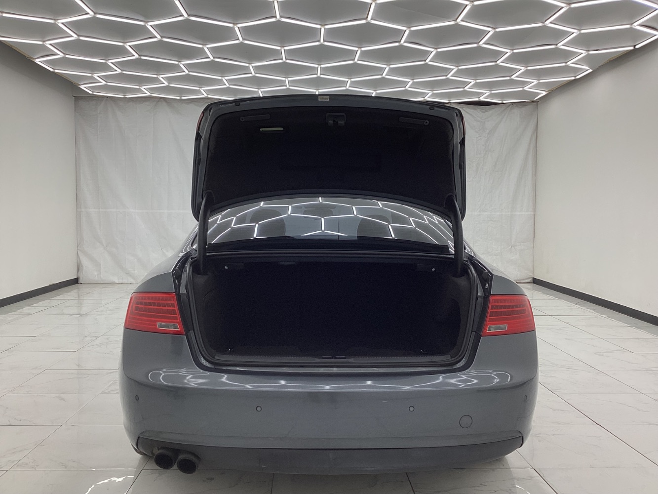 Vehicle image 39 of 46