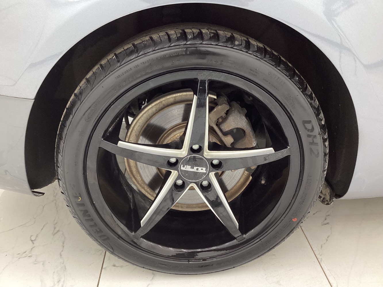 Vehicle image 43 of 46