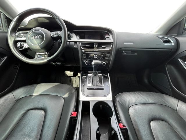 Vehicle image 14 of 18