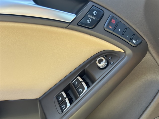 2013 Audi A5 Premium Plus Image 28 of 33