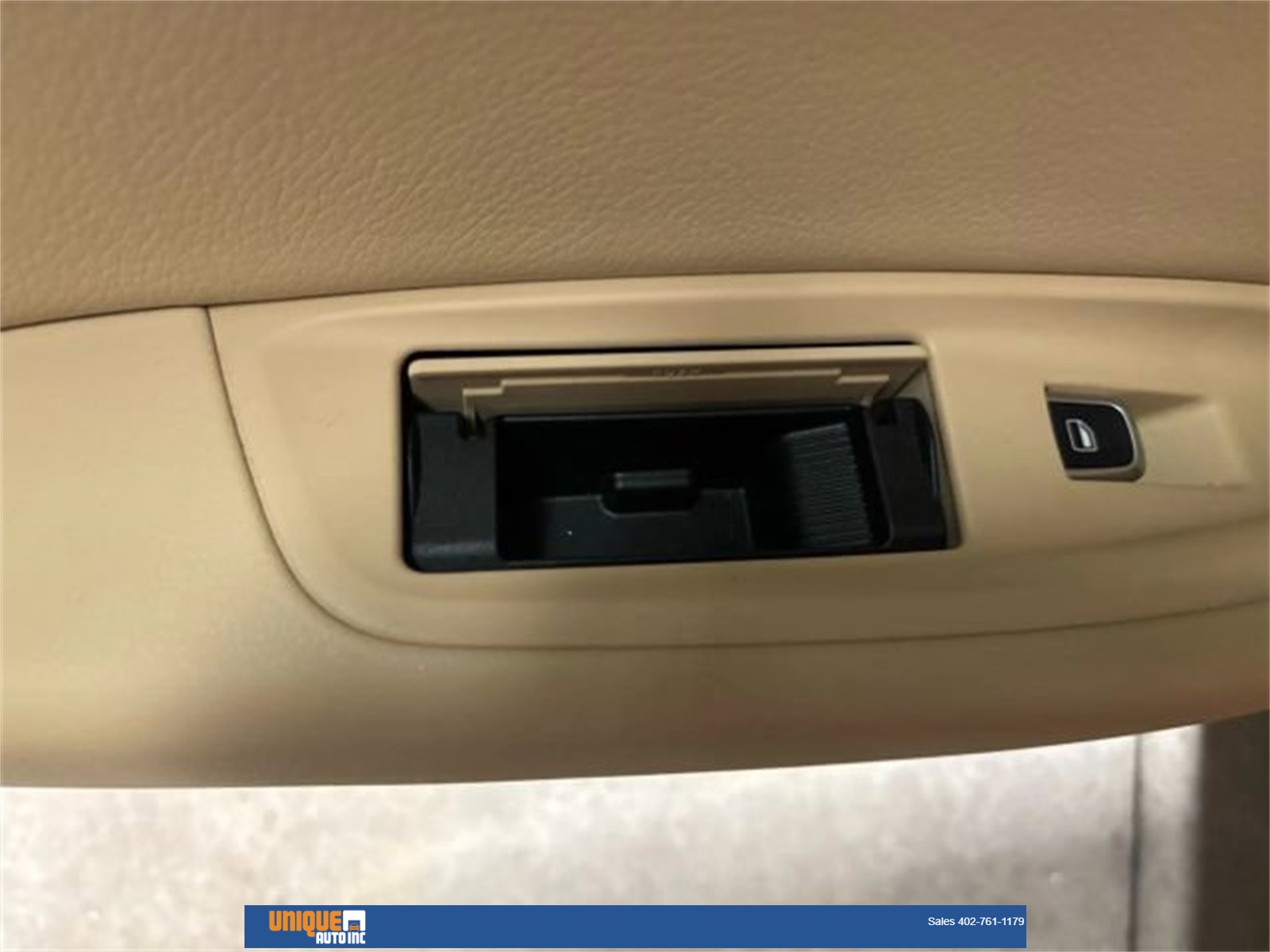 Vehicle image 29 of 76