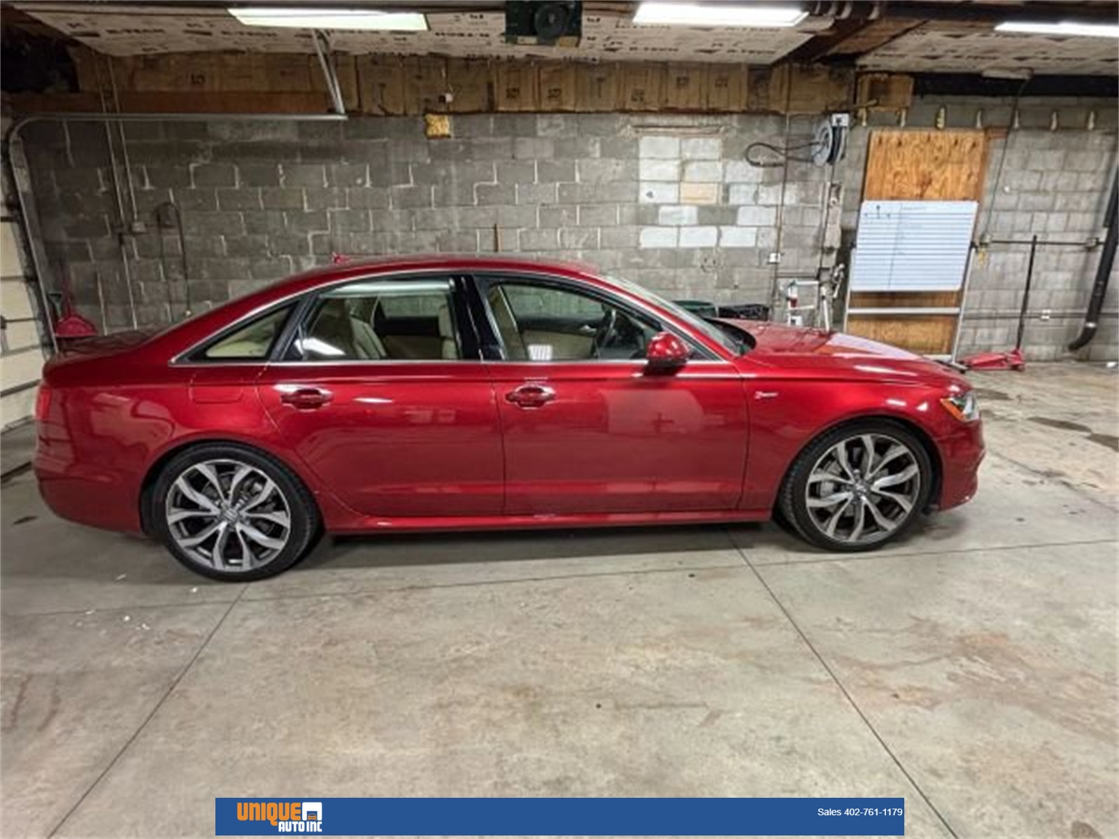 Vehicle image 8 of 76