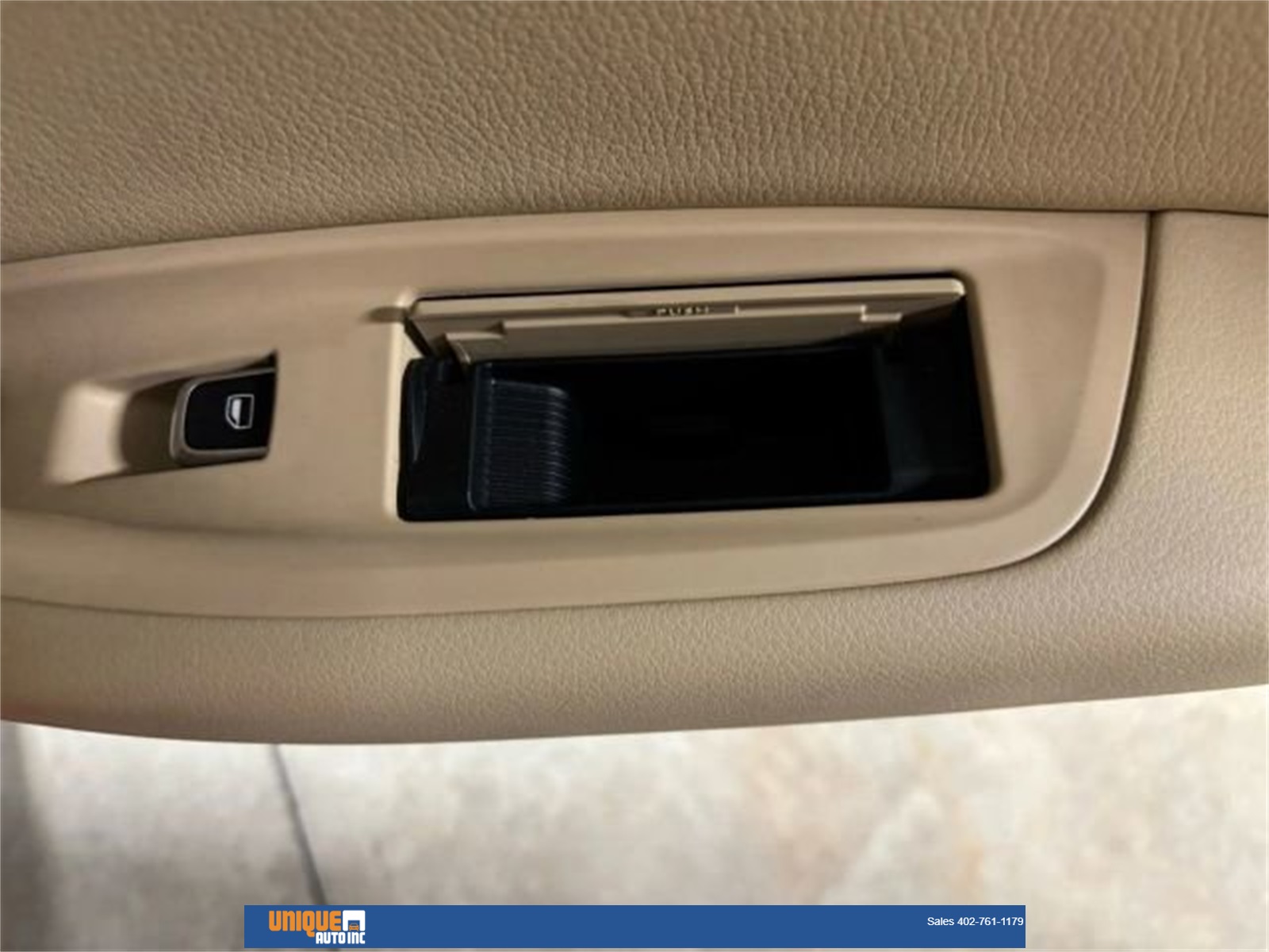 Vehicle image 19 of 76