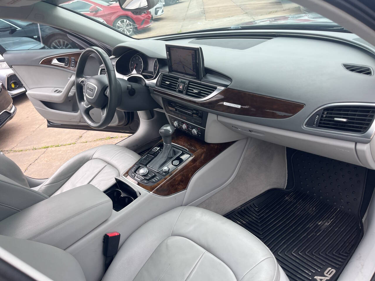 Vehicle image 19 of 20