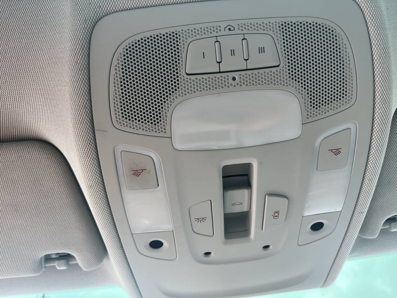 Vehicle image 11 of 20