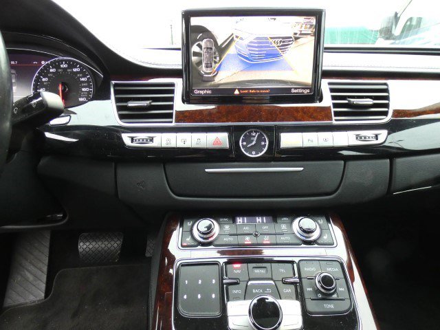 2013 Audi A8 L 3.0L Image 11 of 35
