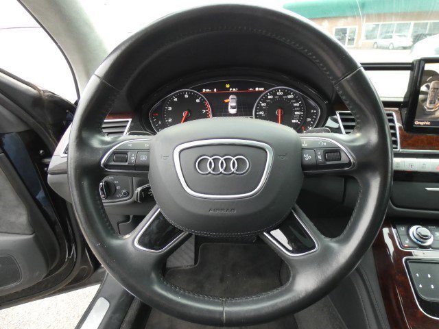 2013 Audi A8 L 3.0L Image 31 of 35