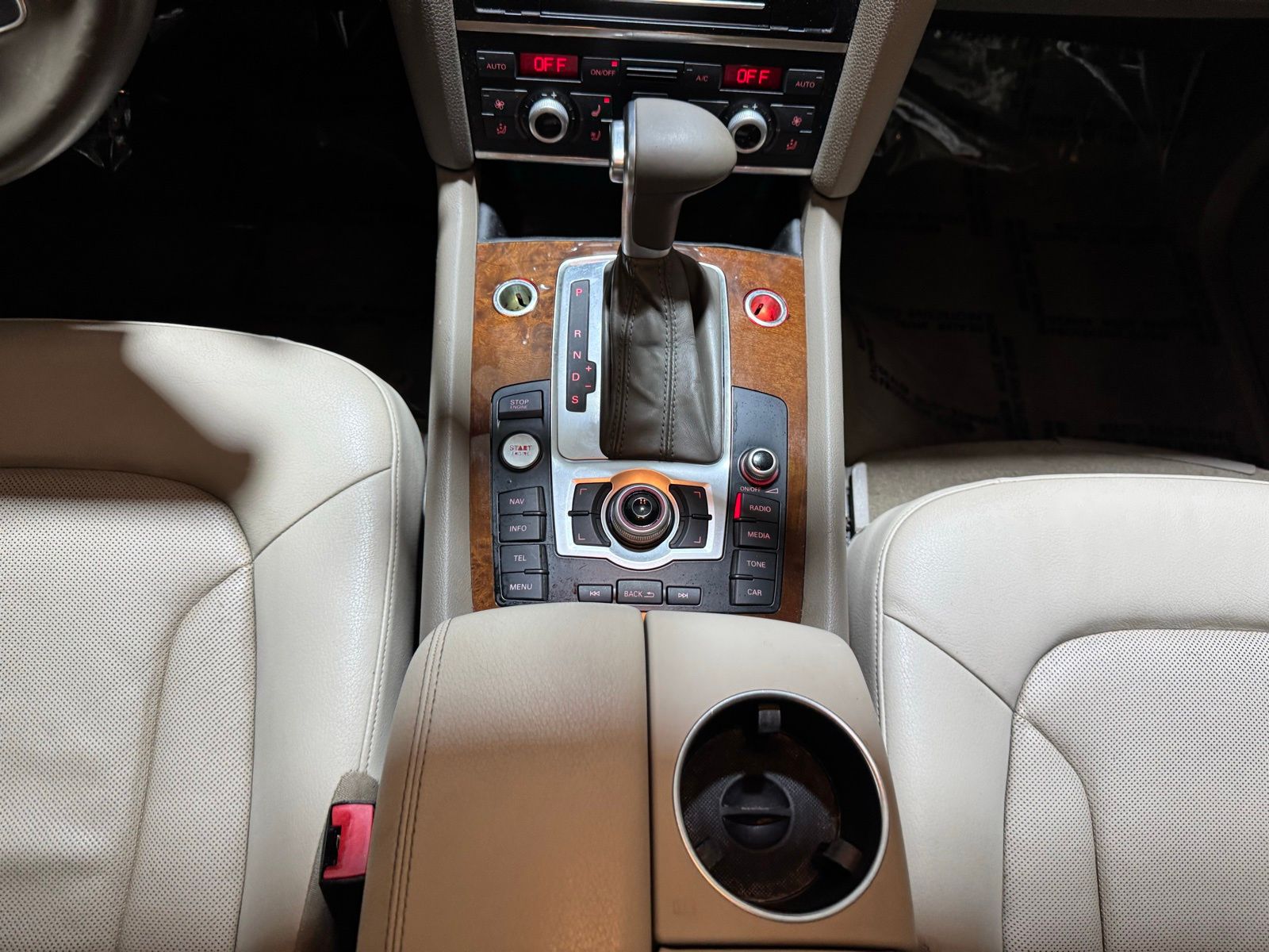 Vehicle image 20 of 30