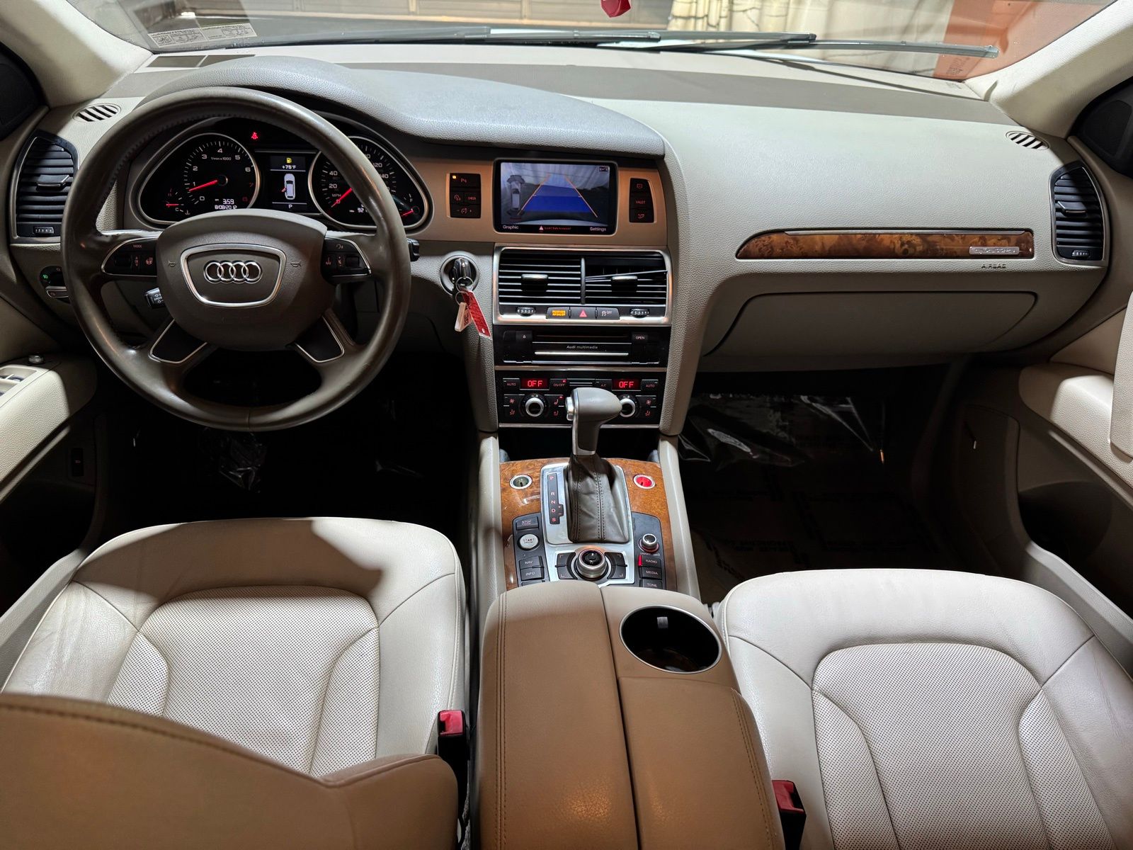 Vehicle image 15 of 30