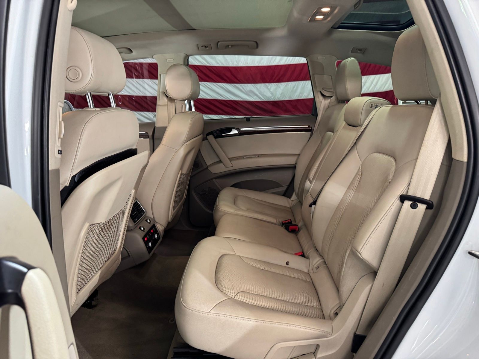 Vehicle image 12 of 30