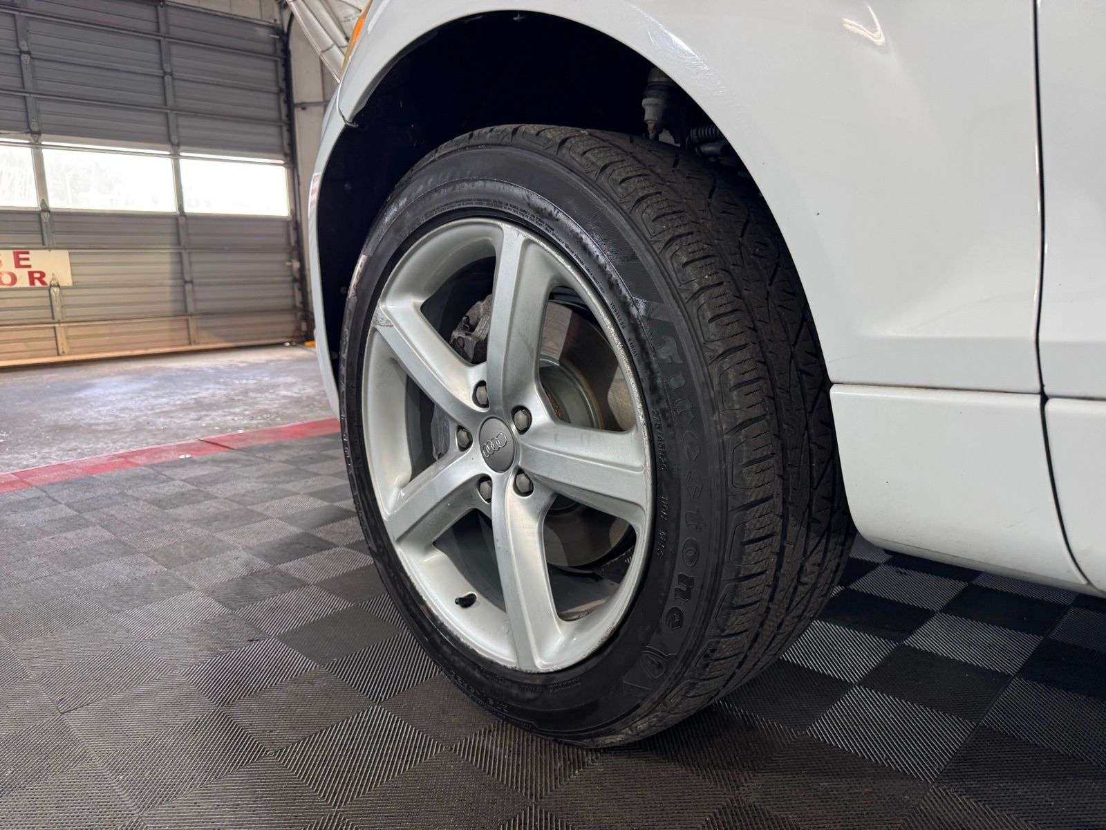Vehicle image 9 of 30