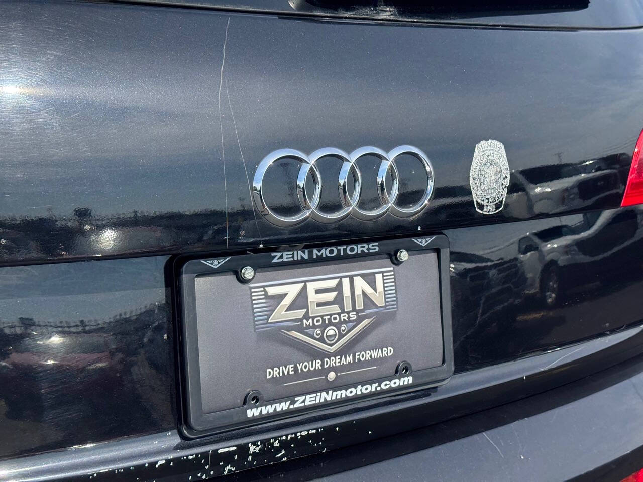 Vehicle image 19 of 34