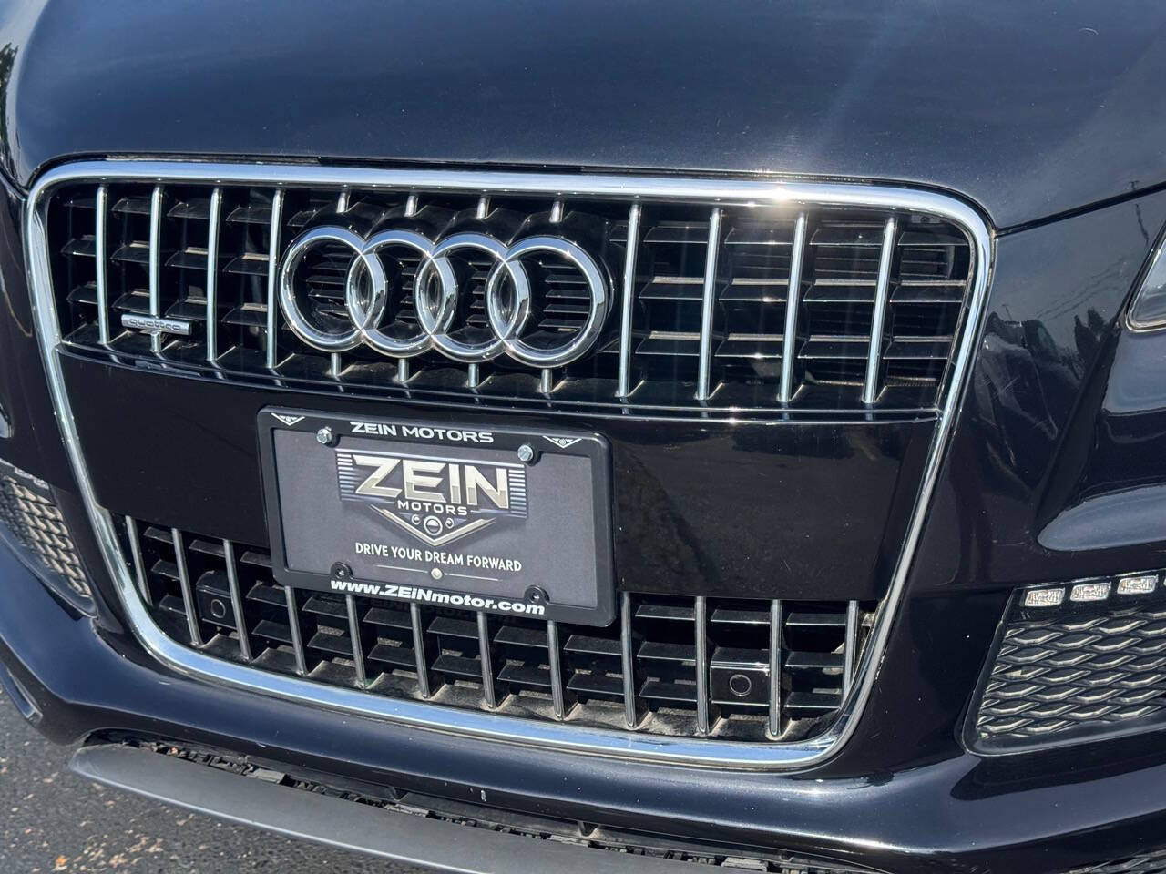 Vehicle image 22 of 34