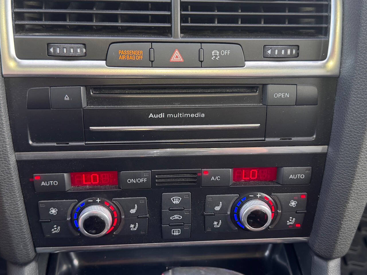 Vehicle image 25 of 34