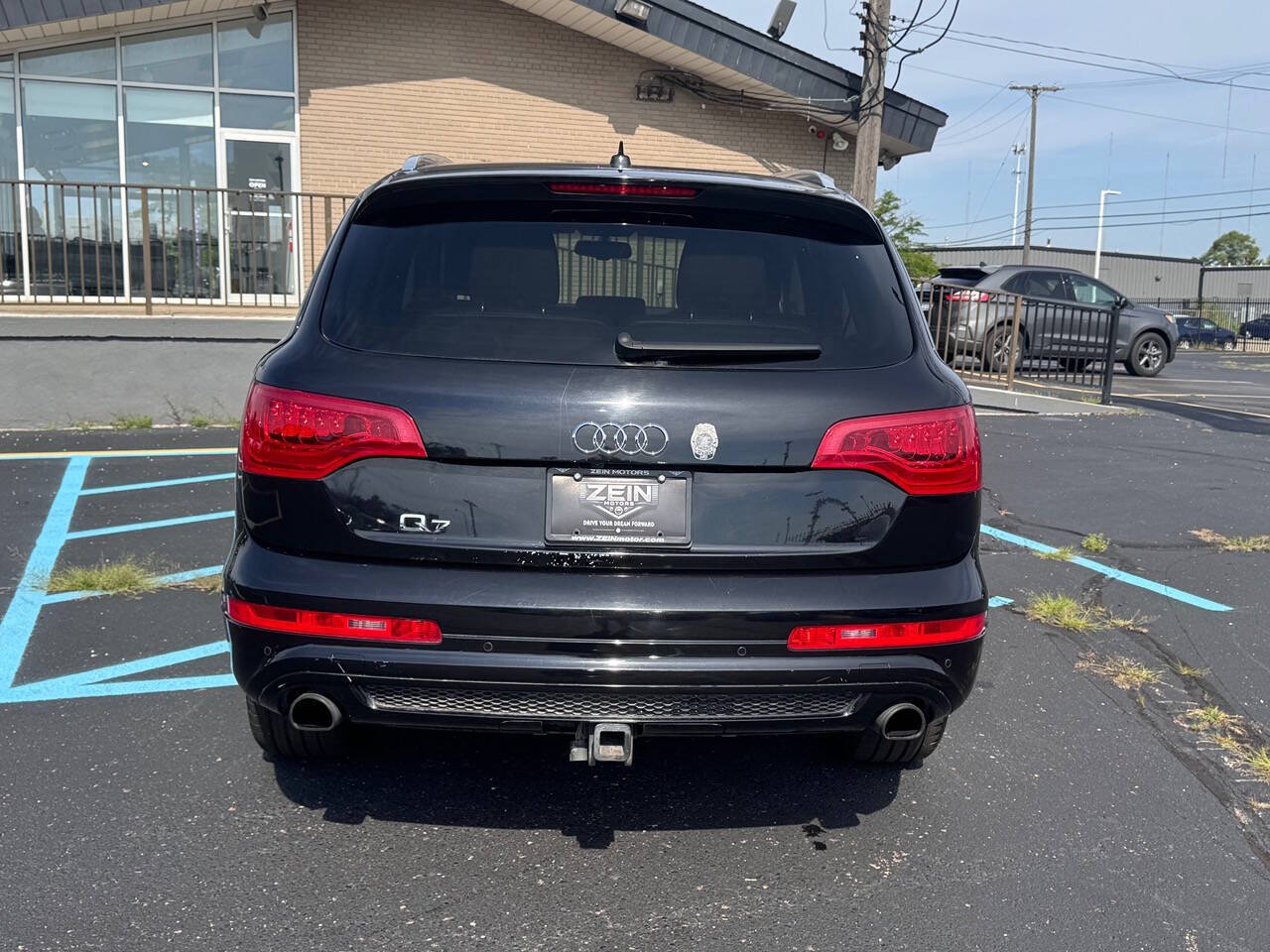 Vehicle image 5 of 34