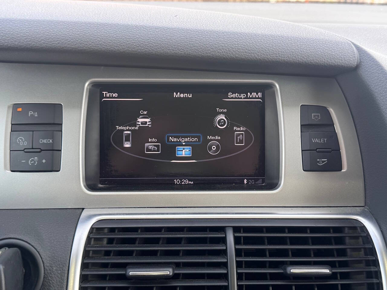 Vehicle image 31 of 34