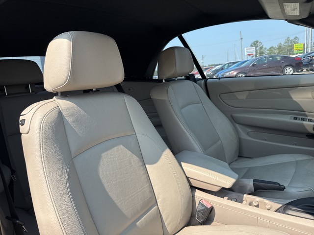 Vehicle image 14 of 23