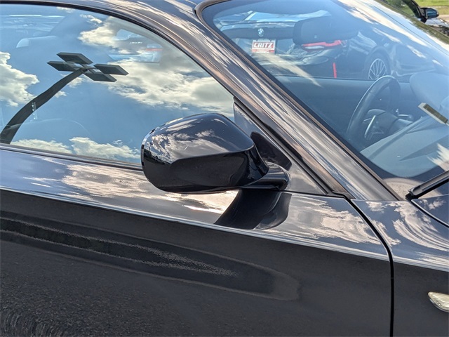 Vehicle image 24 of 27