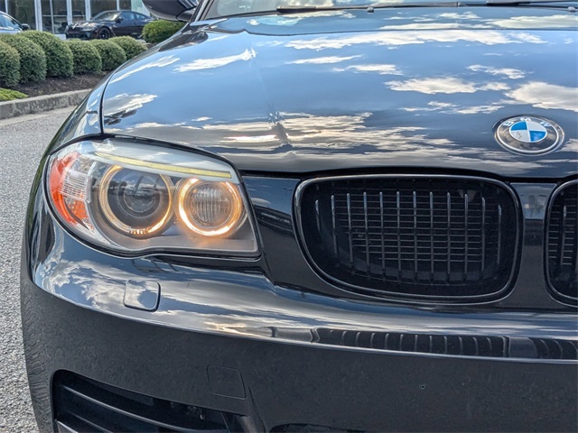 Vehicle image 25 of 27