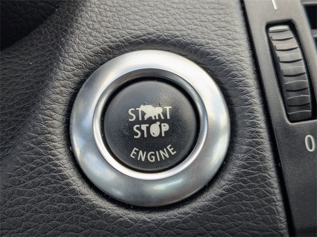 Vehicle image 20 of 27