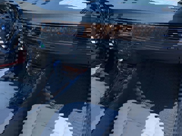 Vehicle image 18 of 29