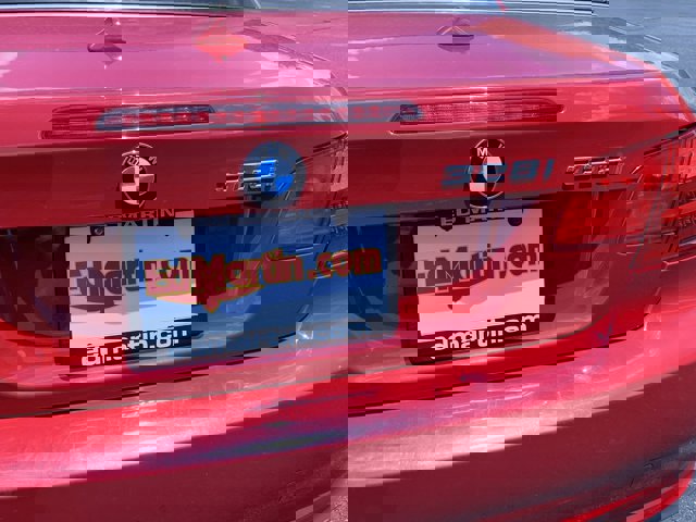Vehicle image 27 of 29