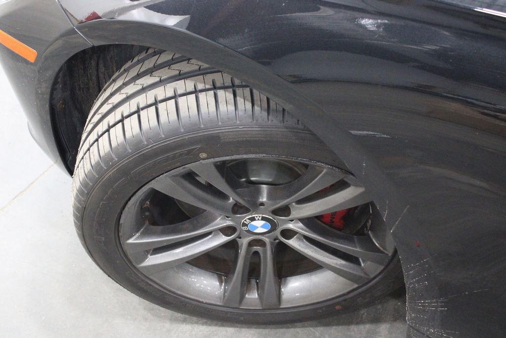 Vehicle image 8 of 39