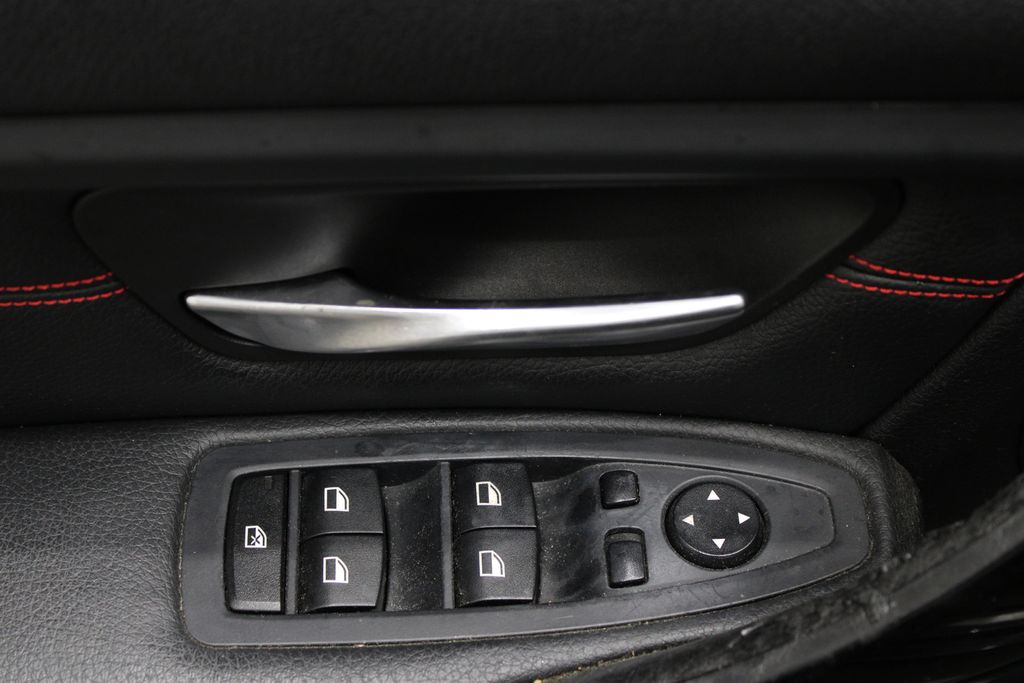 Vehicle image 39 of 39