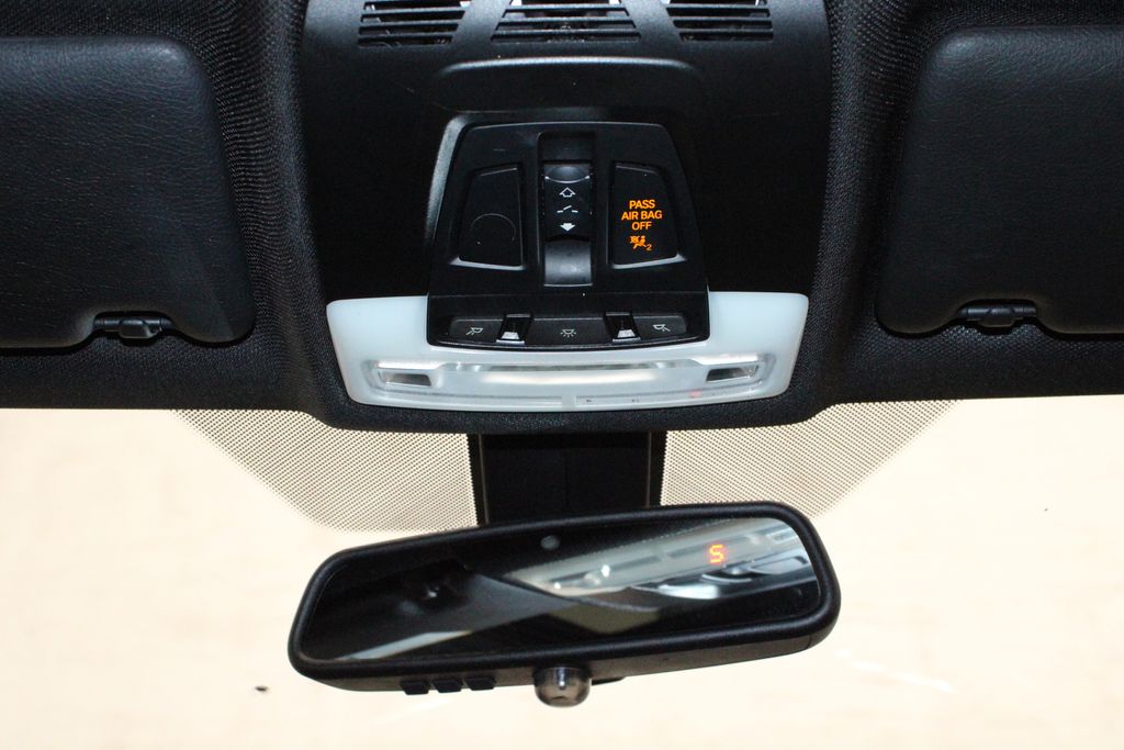 Vehicle image 28 of 39