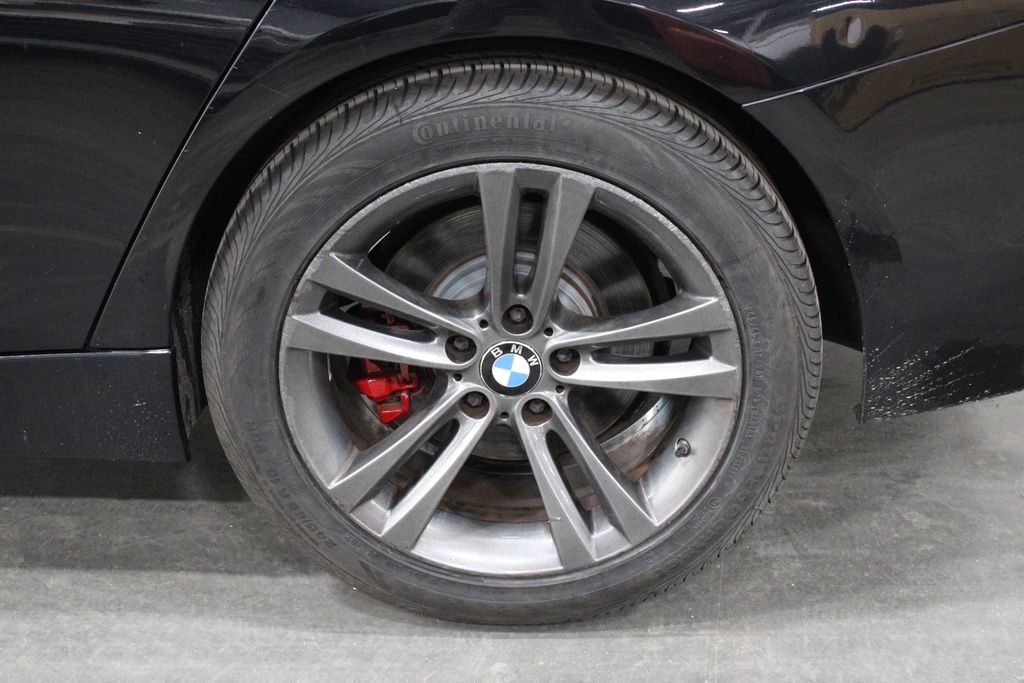 Vehicle image 7 of 39