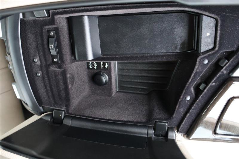 Vehicle image 29 of 36