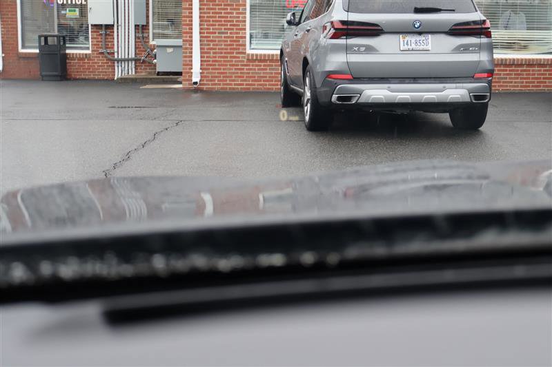 Vehicle image 19 of 36