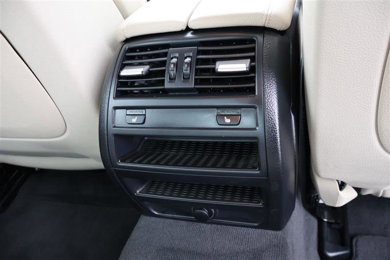Vehicle image 15 of 36