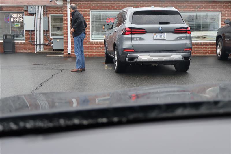 Vehicle image 5 of 36