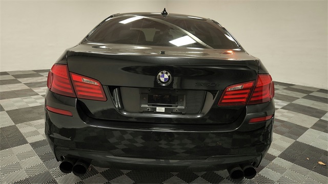 Vehicle image 7 of 24