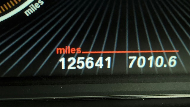 Vehicle image 12 of 24