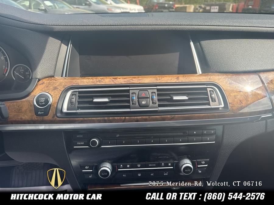 Vehicle image 25 of 38