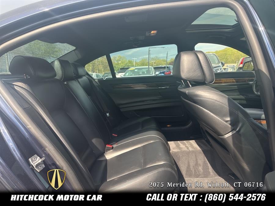 Vehicle image 28 of 38