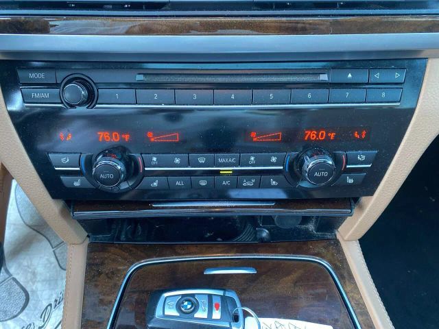 Vehicle image 20 of 27