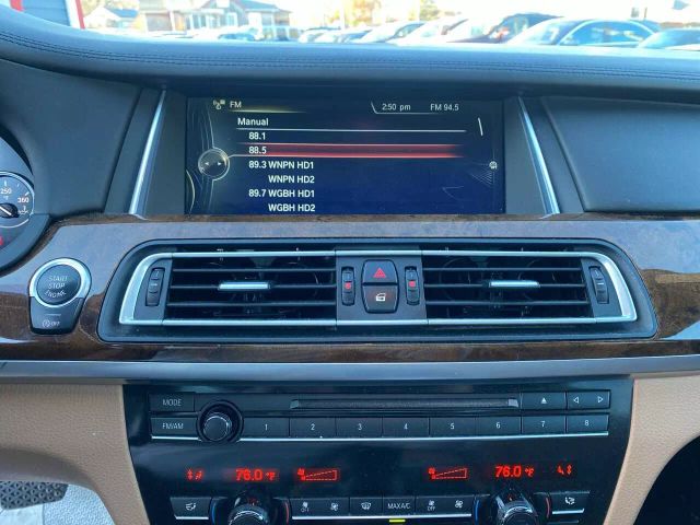 Vehicle image 24 of 27