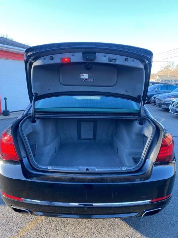 Vehicle image 7 of 27