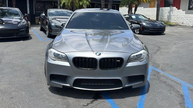 2013 BMW M5 Base Image 2 of 23
