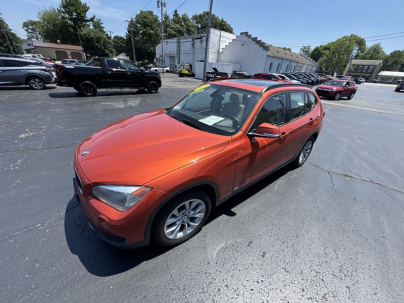 Vehicle image 3 of 32